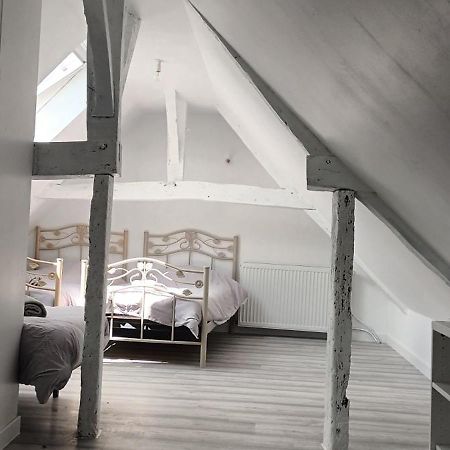 Maison De Campagne Seiches-sur-le-Loir Exterior foto